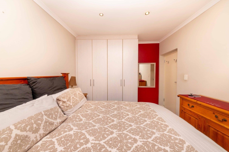 To Let 1 Bedroom Property for Rent in Rondebosch Western Cape